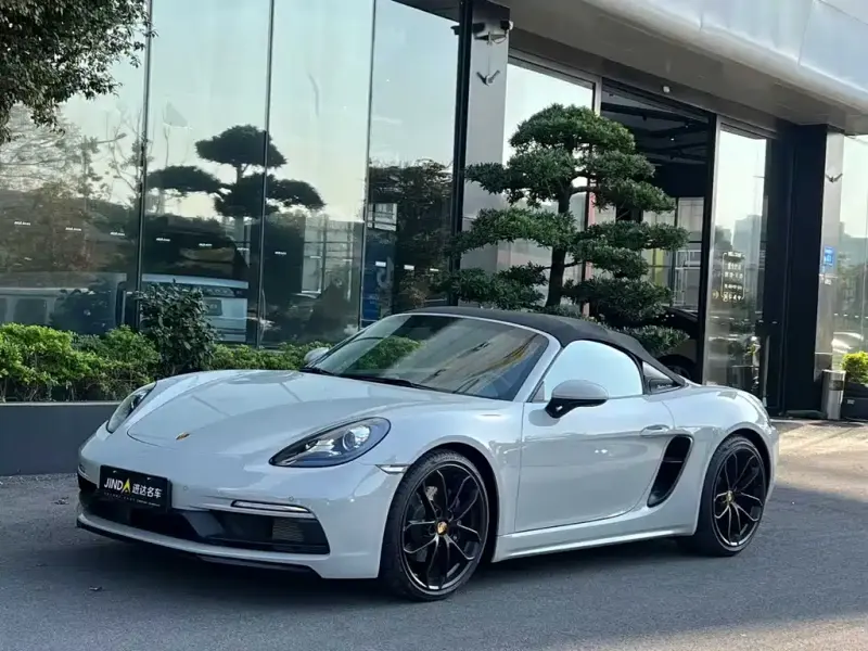 Porsche 718, 2024