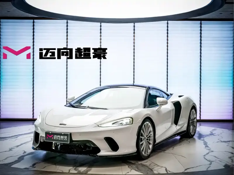McLaren GT, 2022