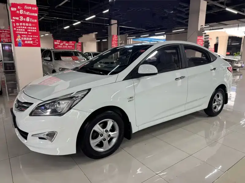 Hyundai Verna, 2015