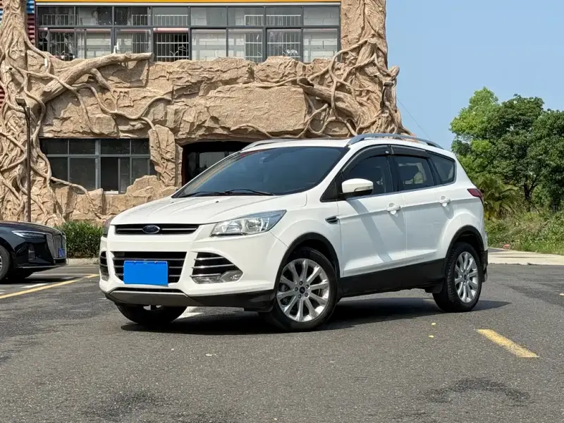 Ford Kuga, 2016