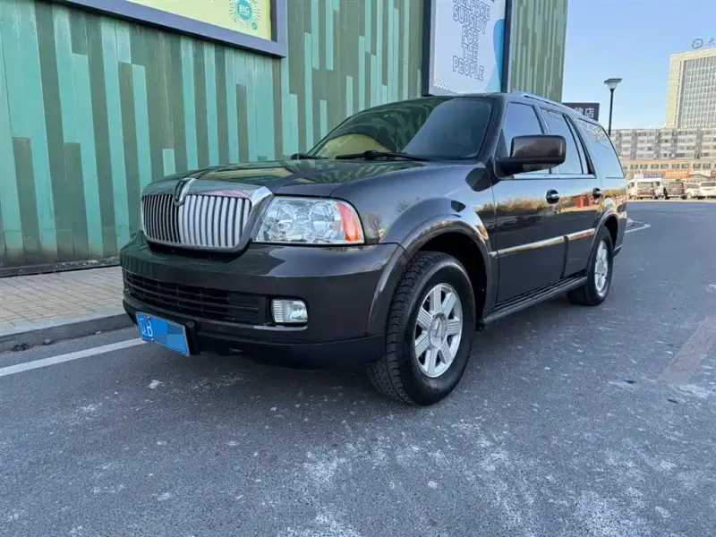 Lincoln Navigator, 2005