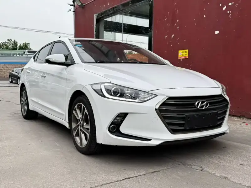 Hyundai Elantra, 2016