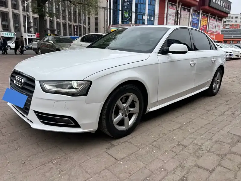 Audi A4L, 2013