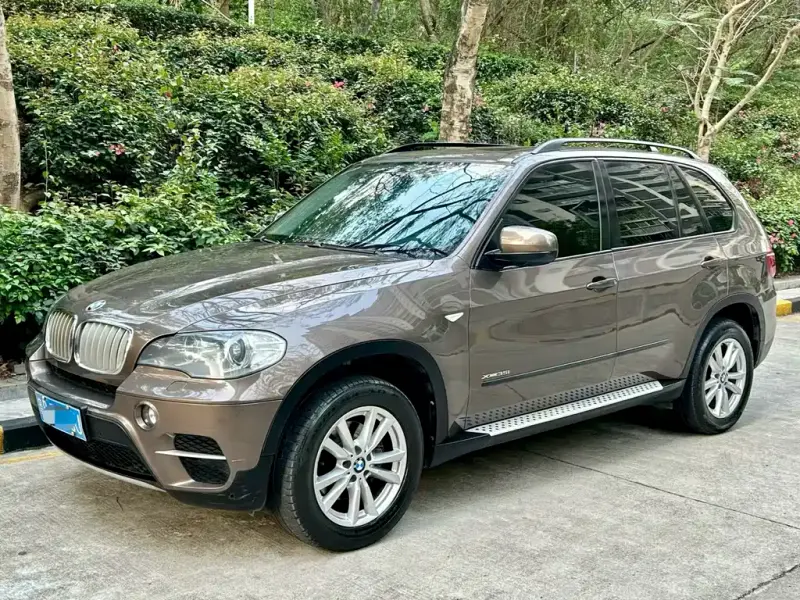 BMW X5 (Import), 2011
