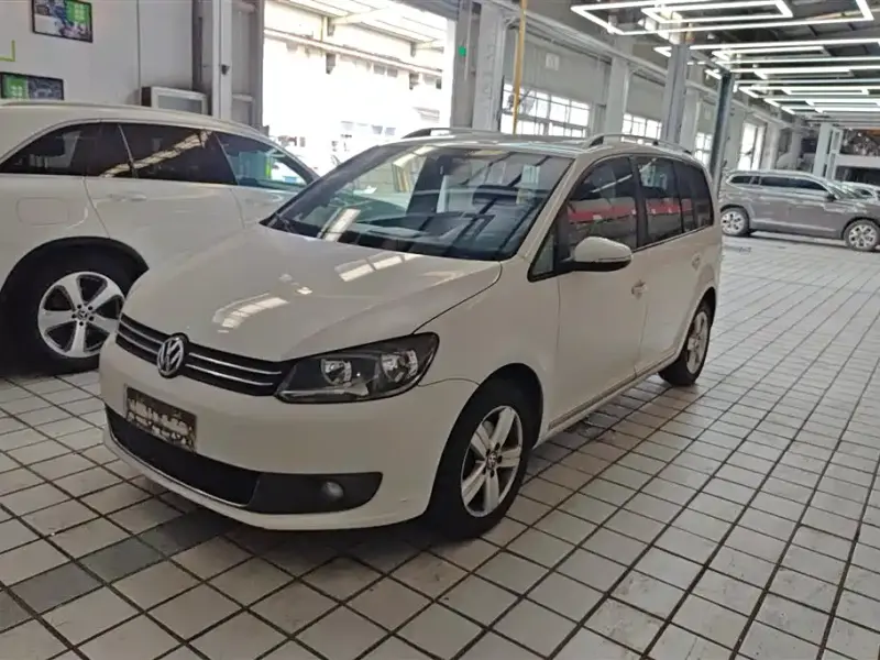 Volkswagen Touran, 2015