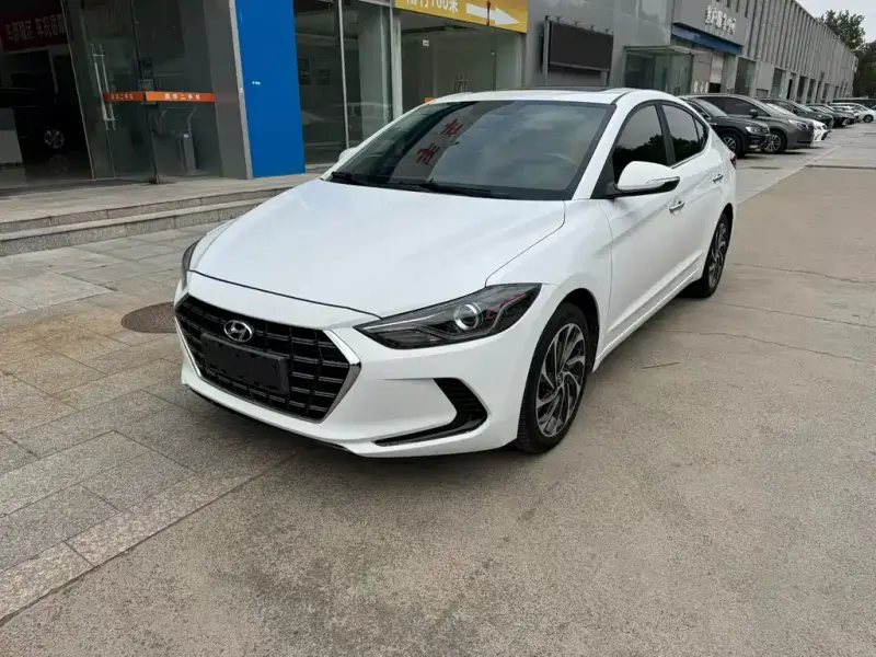 Hyundai Elantra, 2021