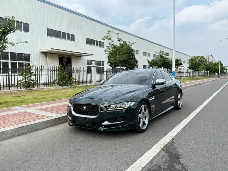 Jaguar XE, 2016