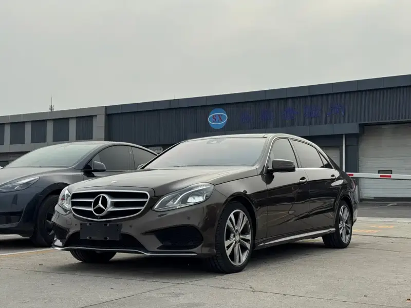 Mercedes-Benz E-Class, 2015