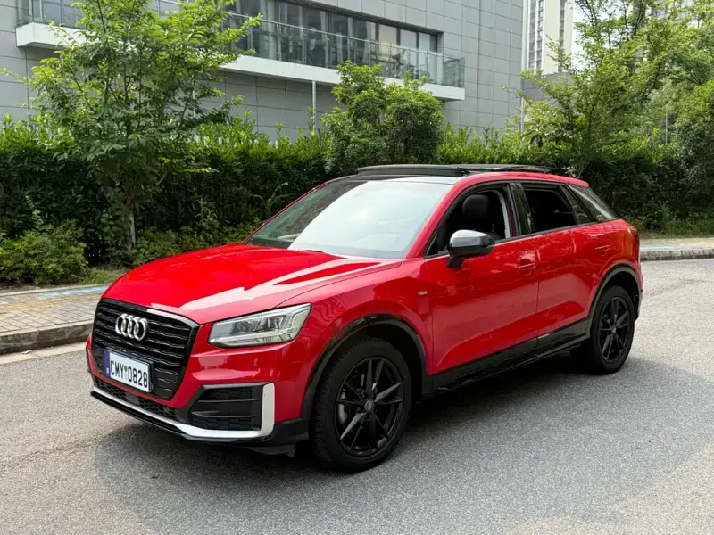Audi Q2L, 2021
