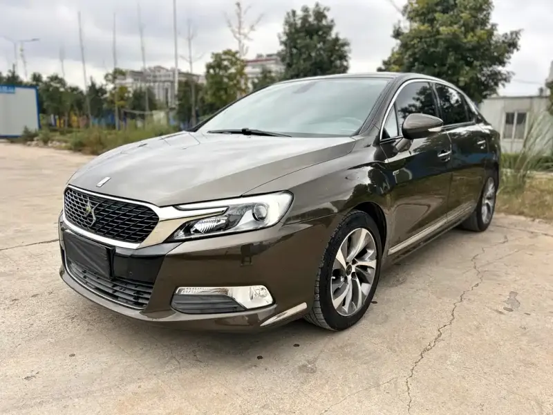 DS 5LS, 2015