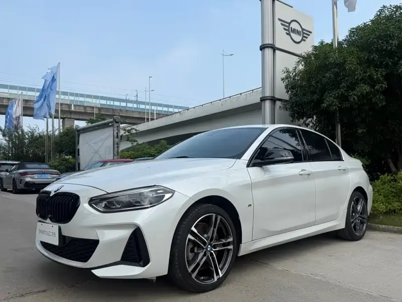 BMW 1 Series, 2021