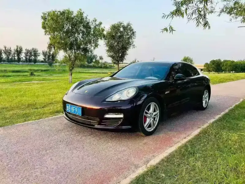 Porsche Panamera, 2012