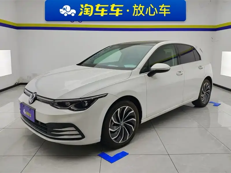 Volkswagen Golf, 2023
