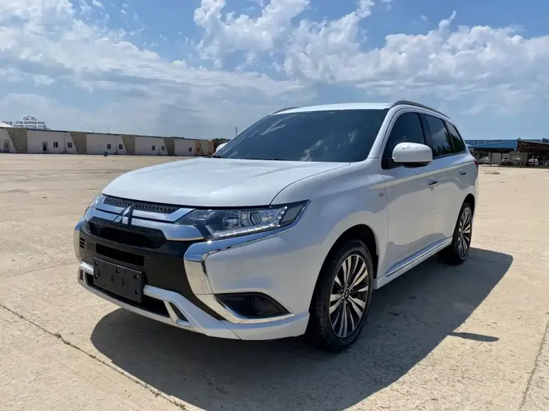 Mitsubishi Outlander, 2021