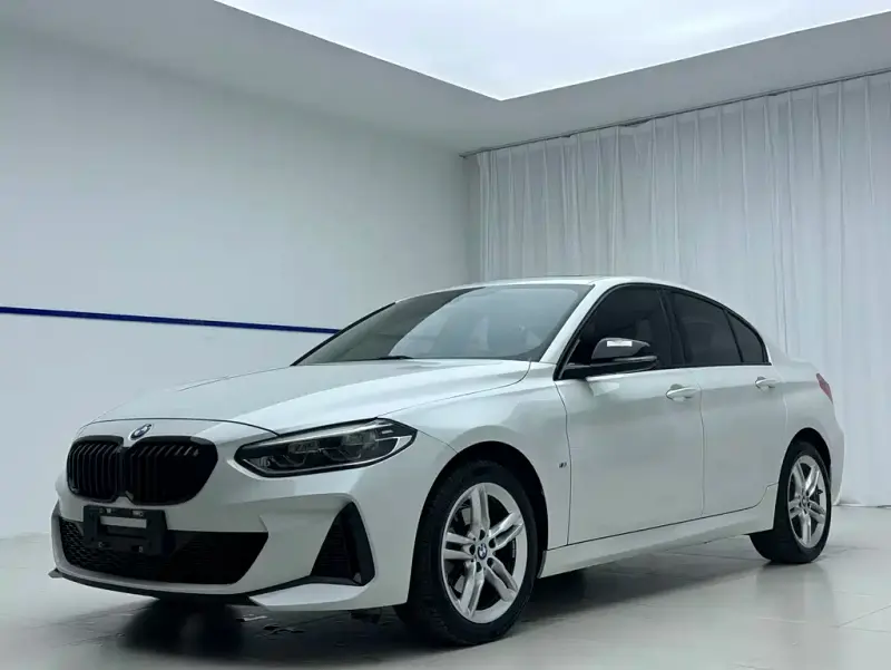 BMW 1 Series, 2022