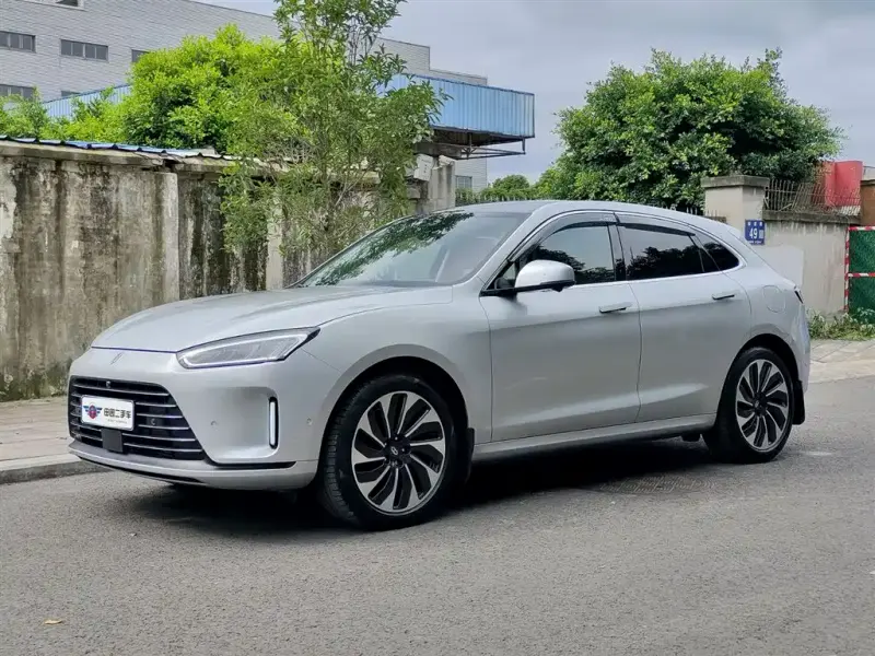 AITO M5, 2022