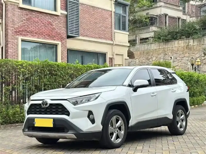 Toyota RAV4, 2023