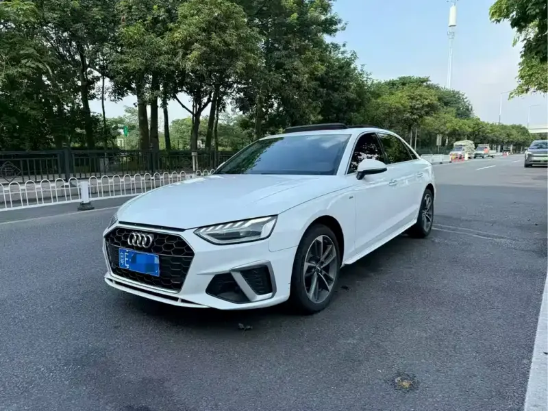 Audi A4L, 2021