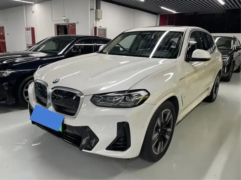 BMW iX3, 2023