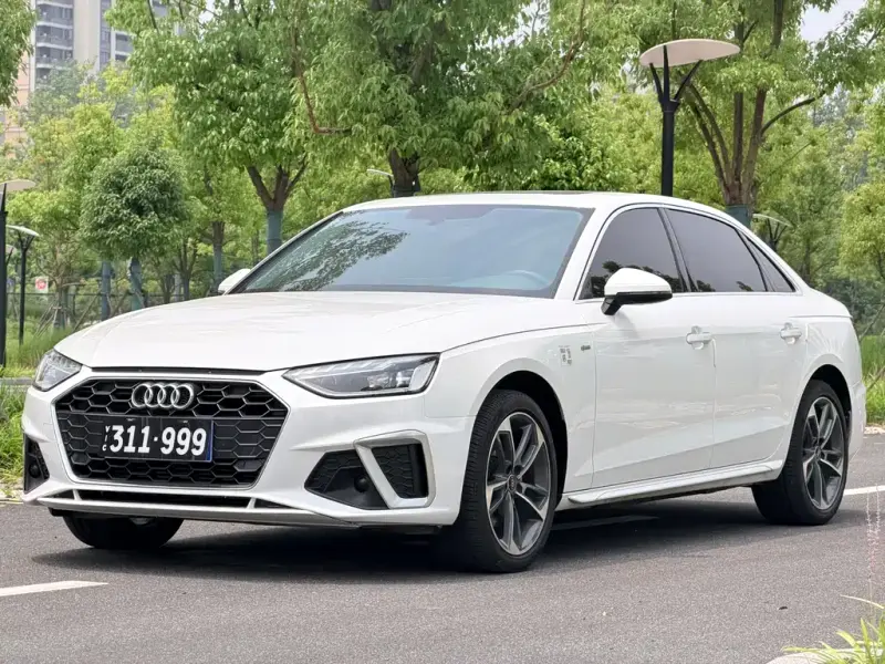 Audi A4L, 2022