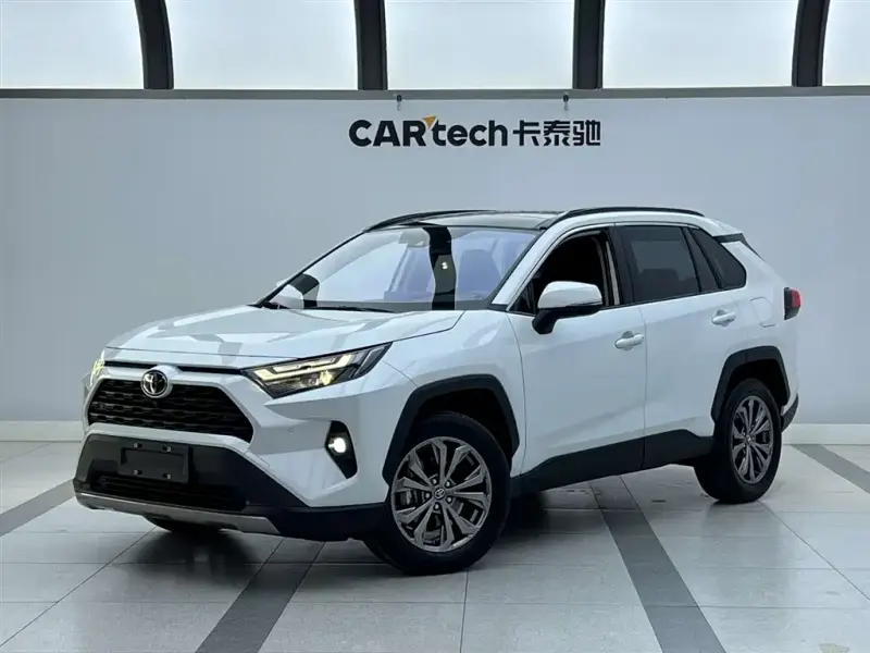 Toyota RAV4, 2024