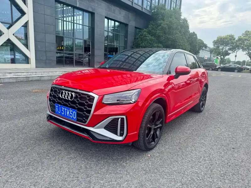 Audi Q2L, 2022