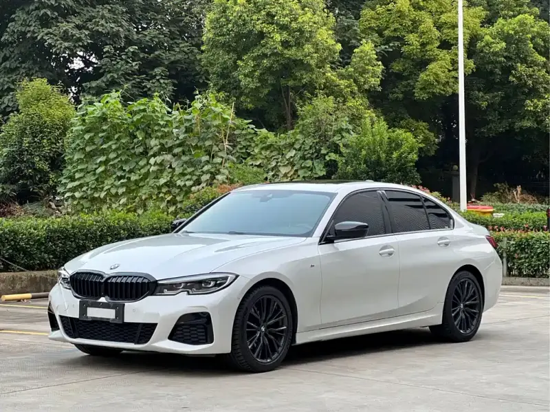 BMW 3 Series, 2021