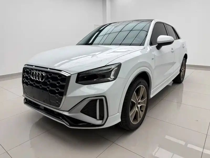 Audi Q2L, 2022