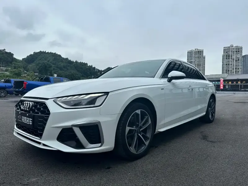 Audi A4L, 2023