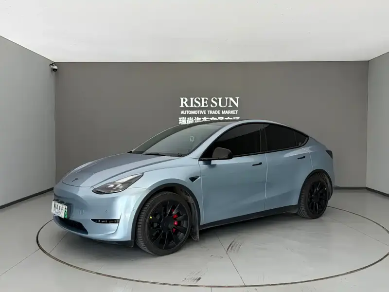 Tesla Model Y, 2023