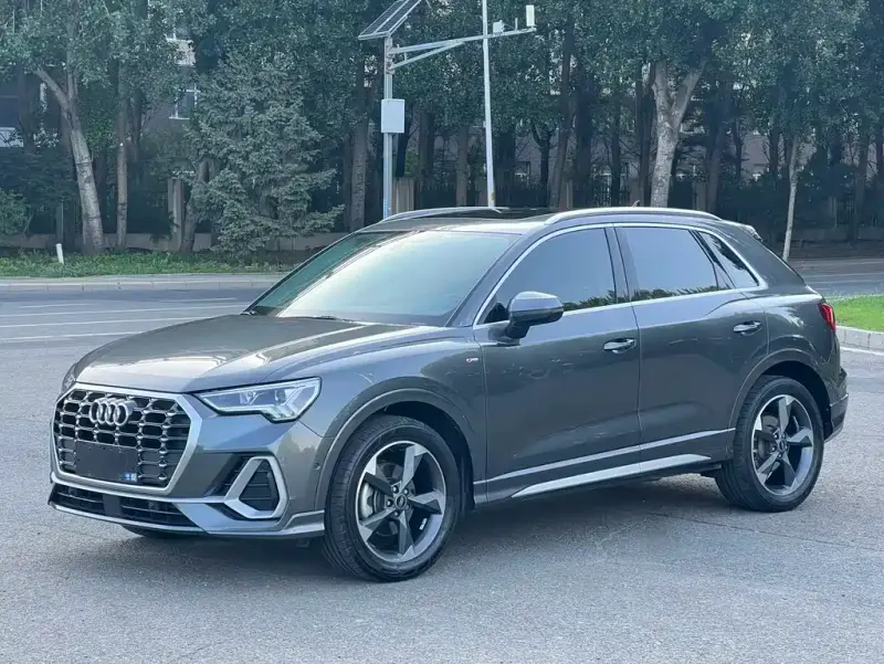 Audi Q3, 2022