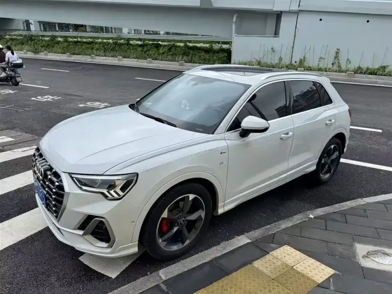 Audi Q3, 2022