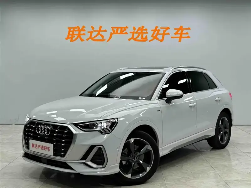 Audi Q3, 2022