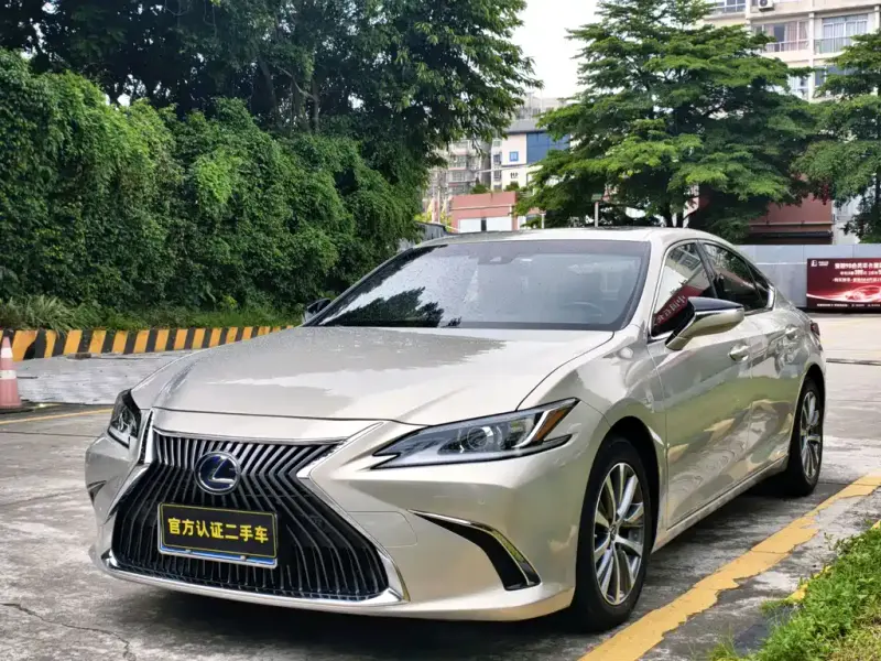 Lexus ES, 2019