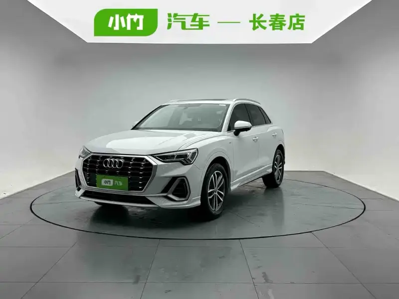 Audi Q3, 2022