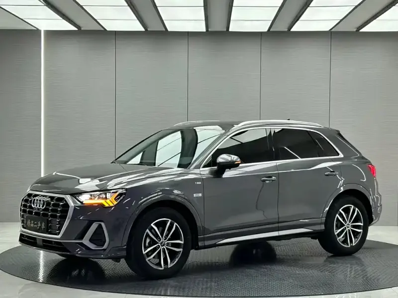 Audi Q3, 2022