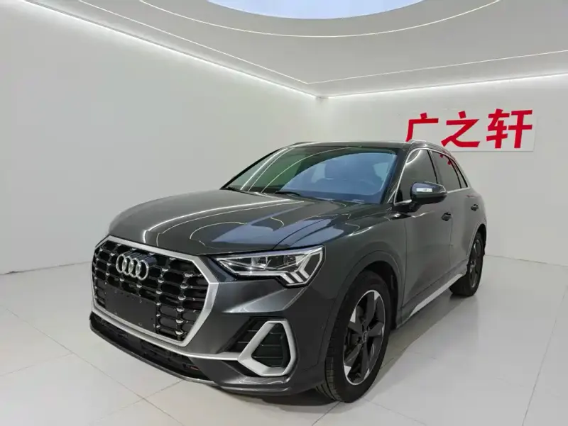 Audi Q3, 2022