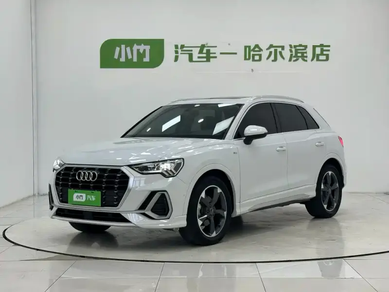 Audi Q3, 2022