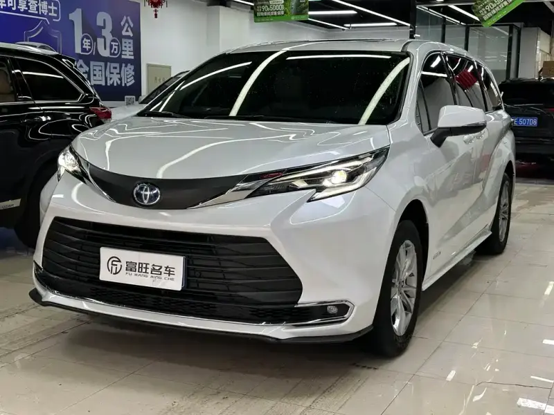 Toyota Sienna, 2023