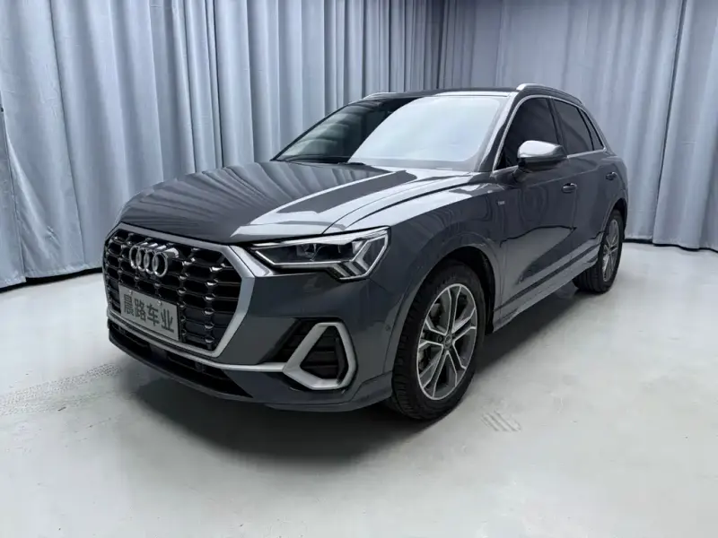 Audi Q3, 2022