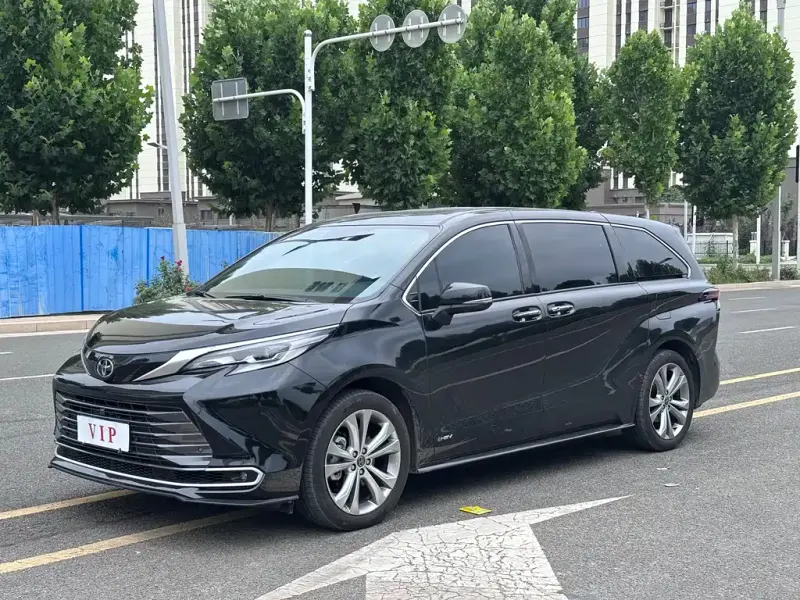 Toyota Sienna, 2025