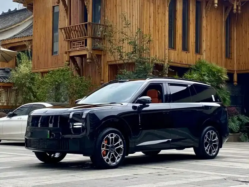 Lynk & Co 900, 2025