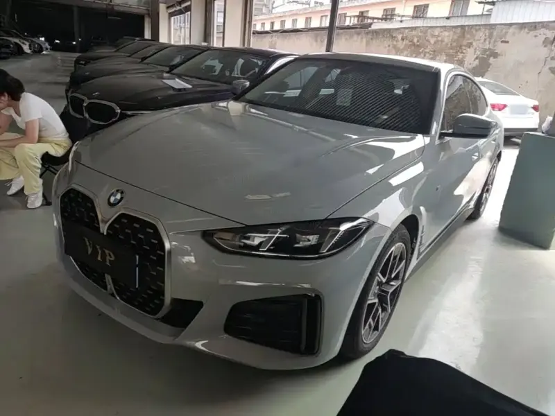BMW 4 Series, 2025