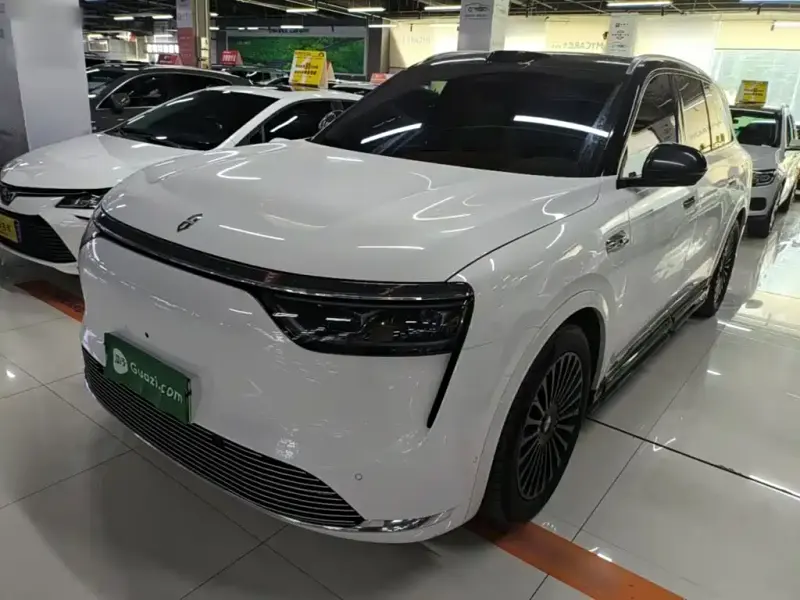 AITO M8, 2025
