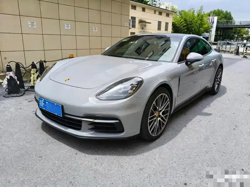 Porsche Panamera, 2018