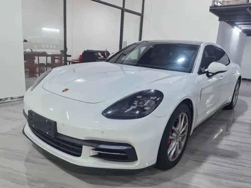 Porsche Panamera, 2018