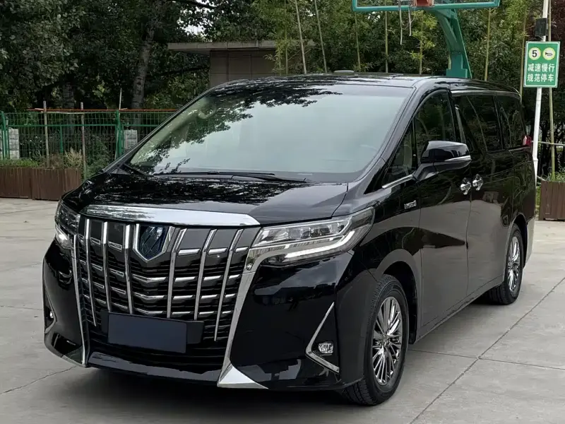Toyota Alphard, 2023