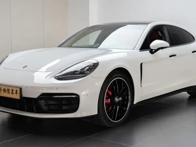 Porsche Panamera, 2022