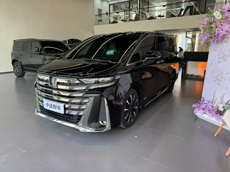 Toyota Vellfire, 2024
