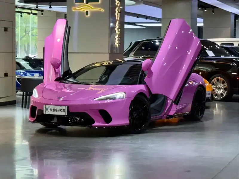 McLaren GT, 2022